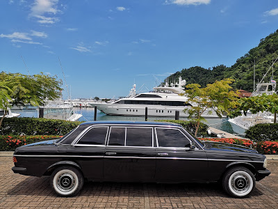 BIG-YACHT-AND-MERCEDES-LIMOUSINE.-LOS-SUENOS-MARINA-CENTRAL-AMERICA.jpg