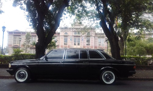 LWB-LANG-LIMOUSINE-TOURS-jardin-de-paz-Edificio-Metalico-SAN-JOSE.jpg